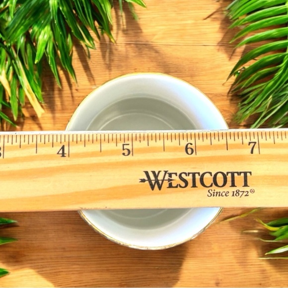 VINTAGE German Hand-Painted Mug – Chicks Eating with Golden Rim - Picture 11 of 12